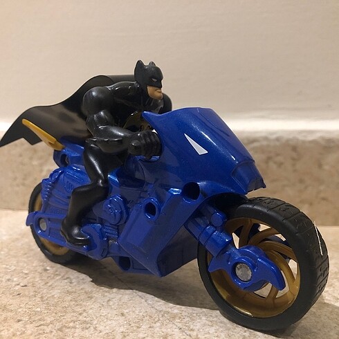 Motorsiklet Batman figürü
