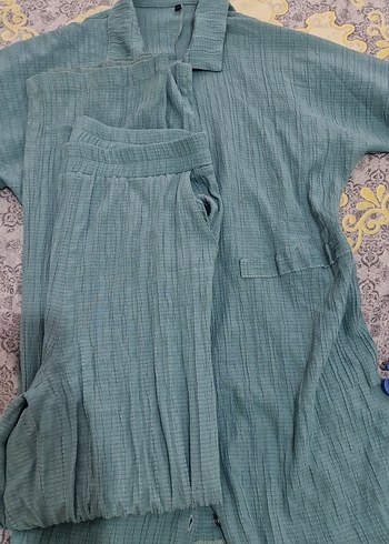 Düğmeli, Yaka Detaylı Uzun Turkuaz Keten Gömlek takım - Görsel 3