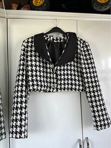 Elissa Crop blazer