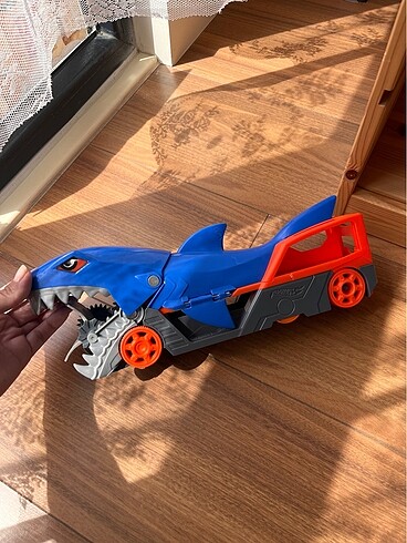 Hotwheels köpekbalığı