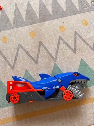  Hotwheels köpekbalığı