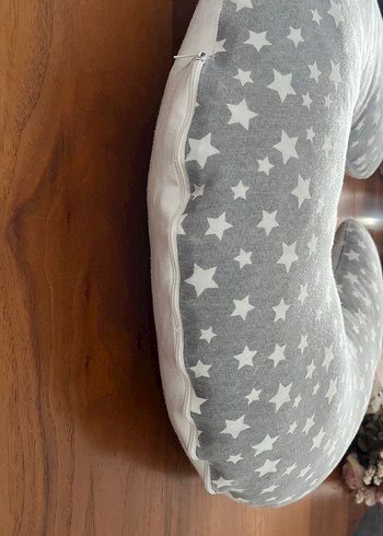 Gri Yıldız Desenli Emzirme ve Hamile Yastığı - Görsel 3