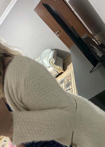 Beyaz peluş hırka - Görsel 3