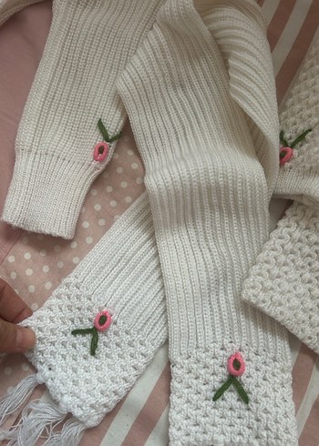 Kız Çocuk Nakışlı Beyaz Triko Takım - Görsel 5