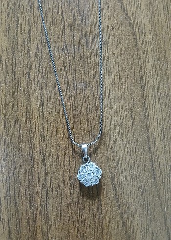 Zincir Detaylı Minimalist Kadın Kolye - Görsel 2