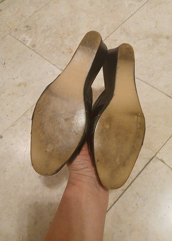 Siyah Kadın Dolgu Topuklu Terlik - Görsel 4