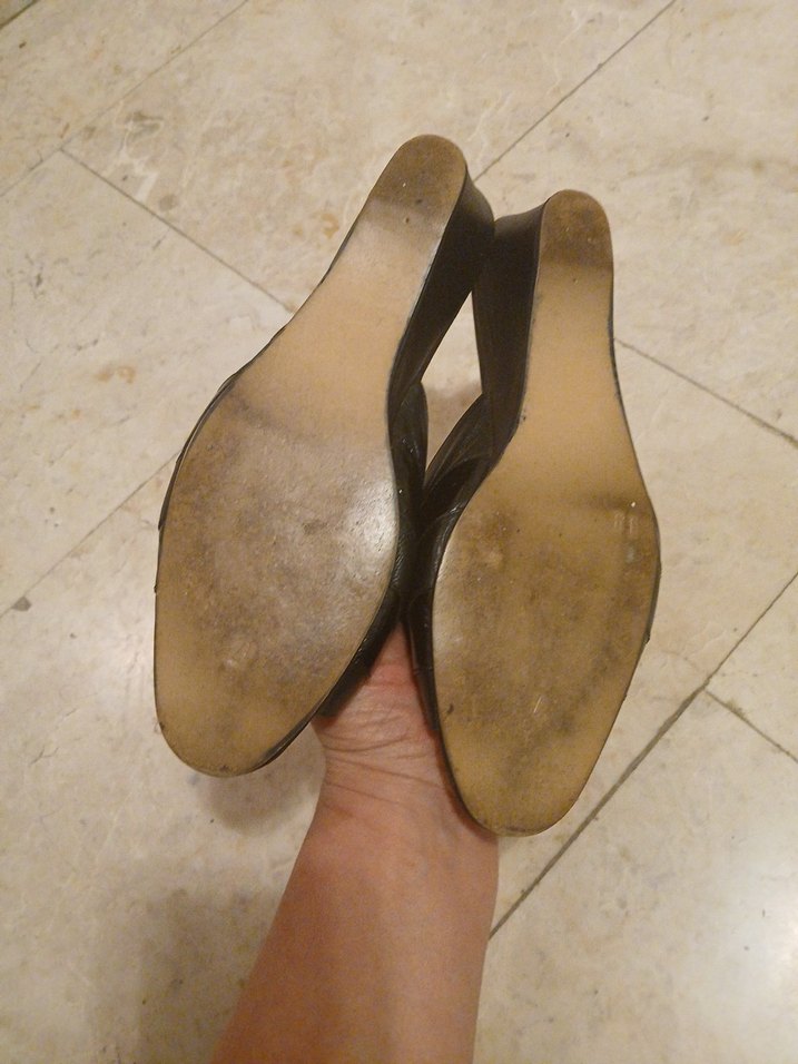 Siyah Kadın Dolgu Topuklu Terlik - Görsel 4