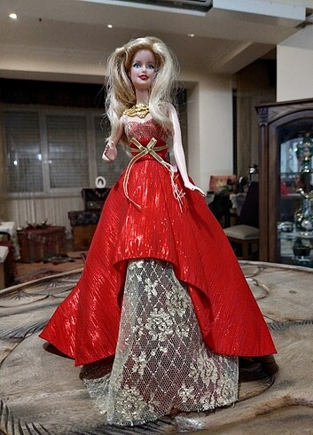 Beden Renk Barbie 2014 yılbaşı bebeği