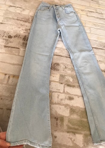 Zara Düğmeli açık renk jean