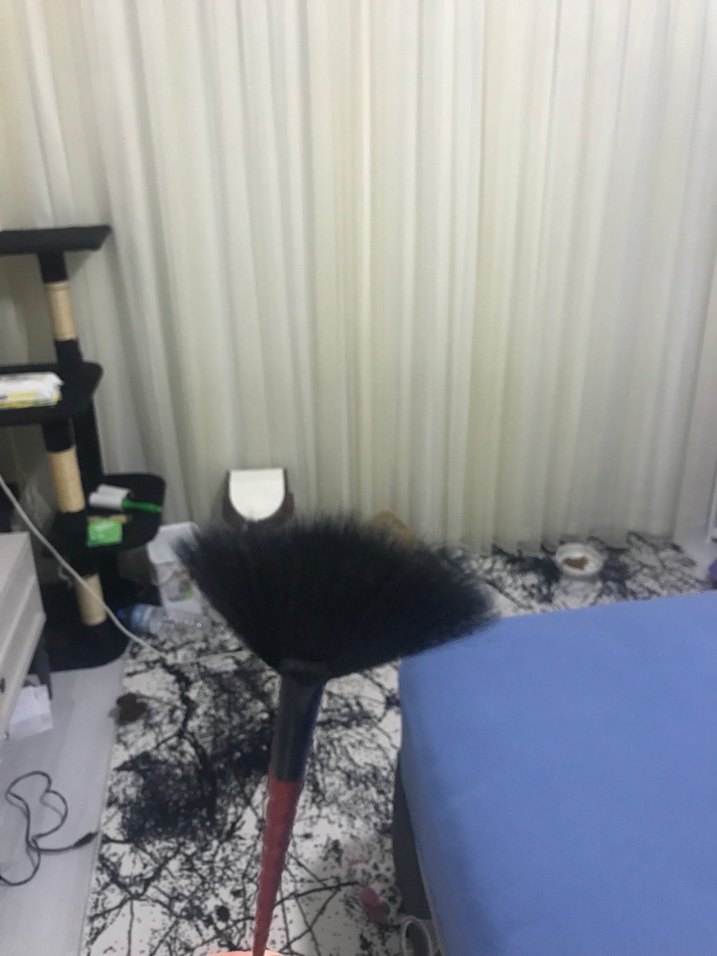 Bordo Saplı Koyu Renk Yelpaze Makyaj Fırçası - Görsel 3