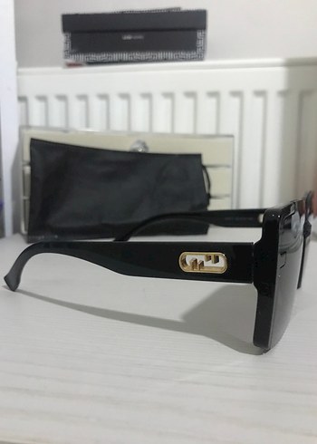 Siyah Klasik Kadın Güneş Gözlüğü - Görsel 3