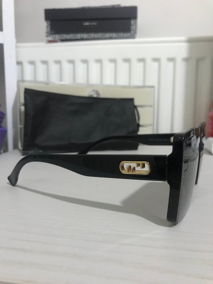 Siyah Klasik Kadın Güneş Gözlüğü - Görsel 3