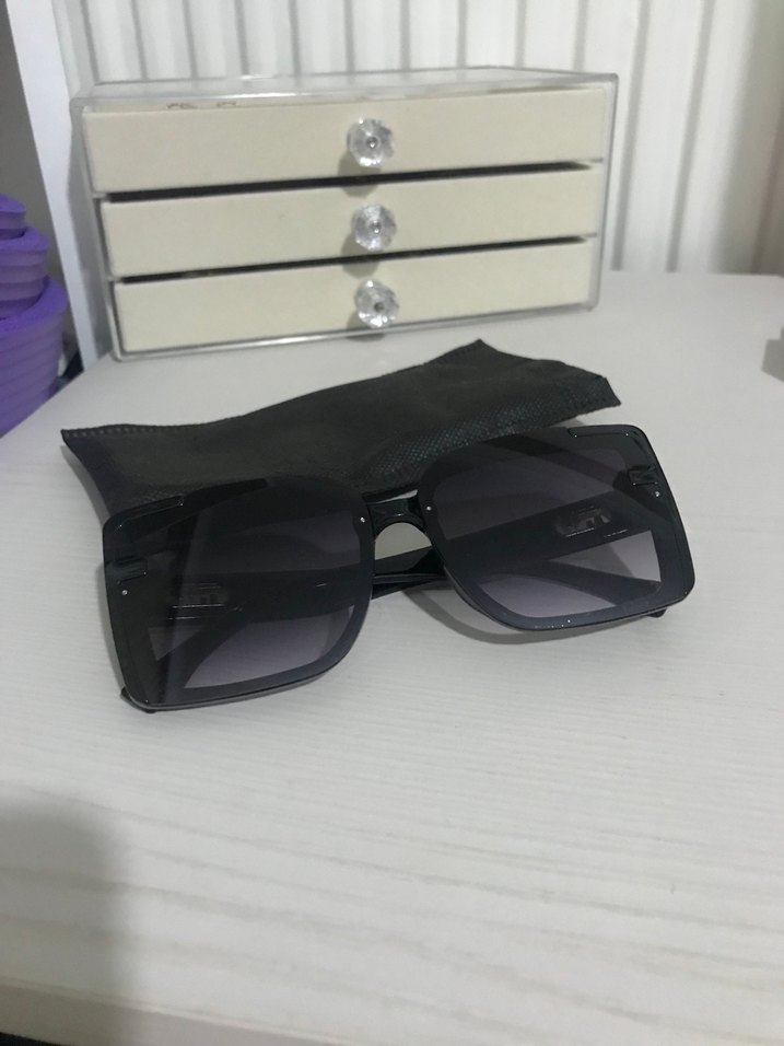 Siyah Klasik Kadın Güneş Gözlüğü - Görsel 2