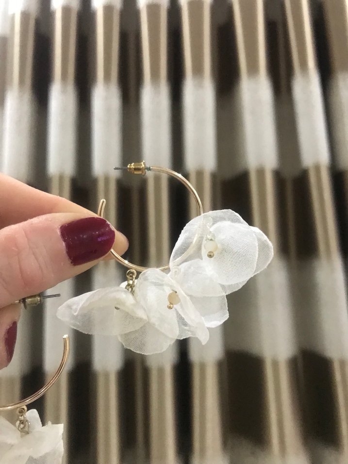 Dantel Detaylı Beyaz Midi Halka Küpe - Görsel 2