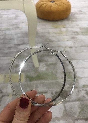 Gri Büyük halka küpe - Görsel 2