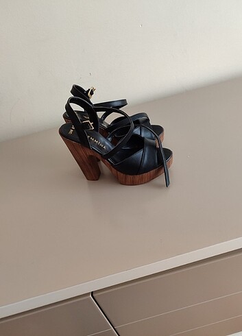 Bayan ayakkabı - Görsel 2