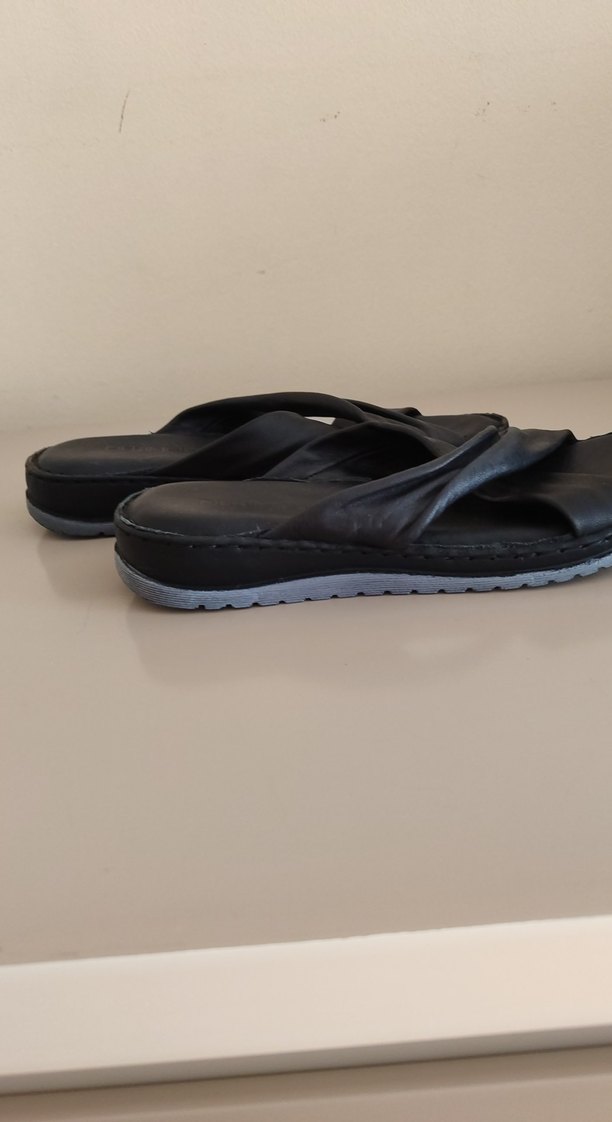 Siyah Dolgulu Topuklu Kadın Terlik - Görsel 5