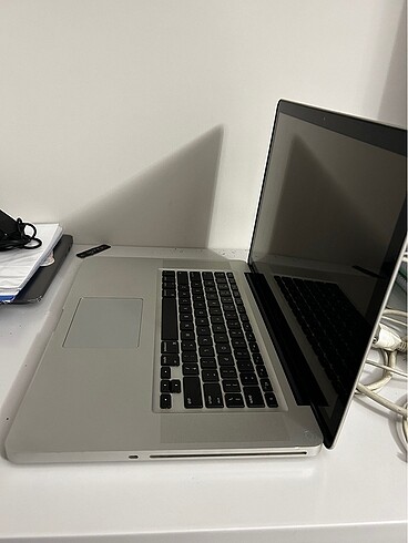 Beden Apple macbook pro laptop