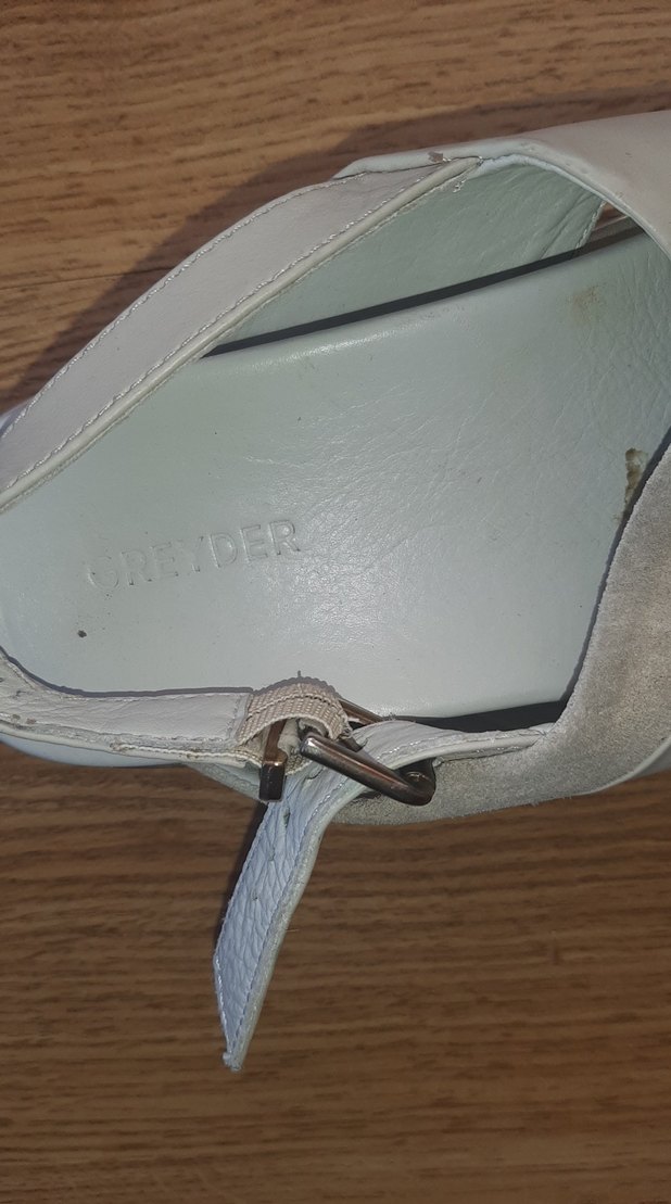 Gri Beyaz Kadın Dolgu Topuklu Sandalet - Görsel 2