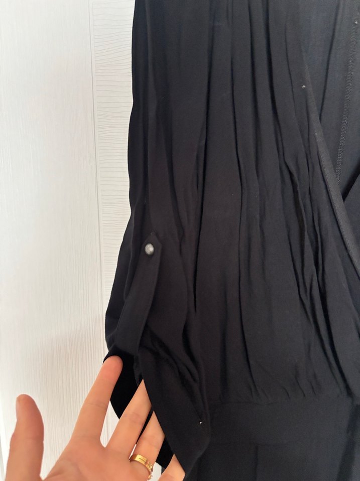 Siyah V Yakalı Mini boy kollu tulum - Görsel 4