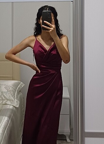 Saten askılı abiye 