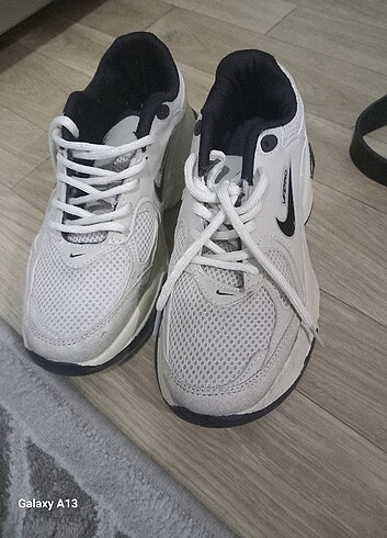 40 Beden Nike Bayan Spor Ayakkabı 