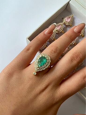 Zen Diamond Yeşil Taşlı Yüzük