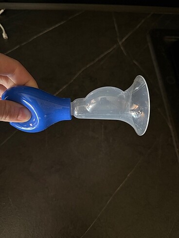 Wee baby tirle göğüs pompası