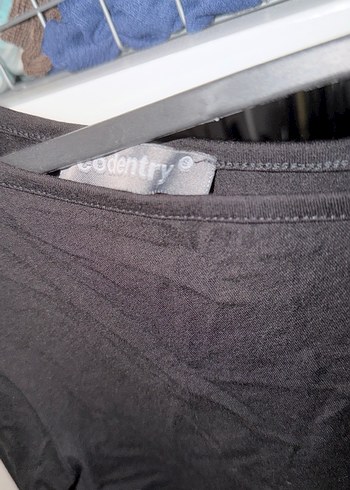 Kadın Siyah Düşük Kollu Bluz - Görsel 2