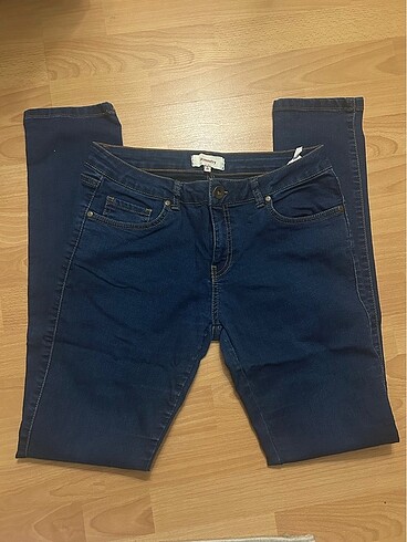 SKINNY JEAN