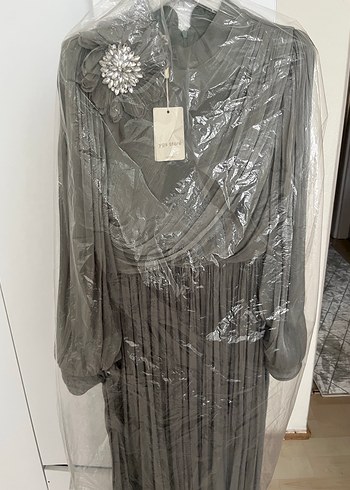 40 Beden Gri Uzun Kollu Drapeli Vintage Abiye Elbise