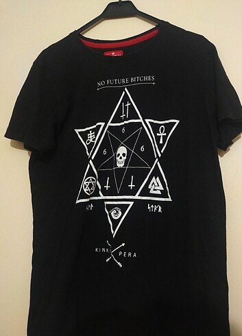 gothic t-shirt 