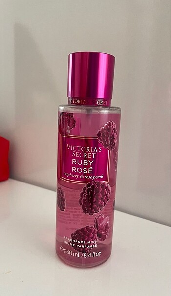 victoria secret ruby rose