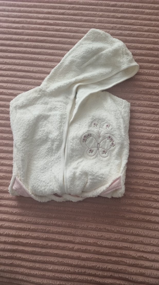 Nakışlı Beyaz Kız Çocuk Bornozu - Görsel 2