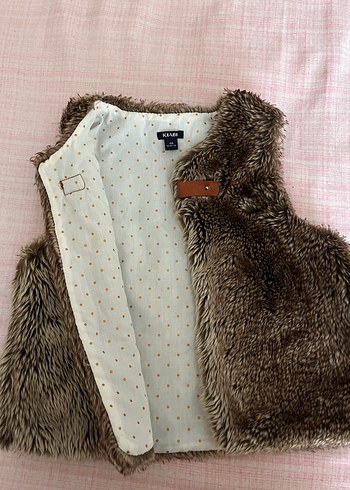 Kız Çocuk Kahverengi Kürklü Yelek - Görsel 2