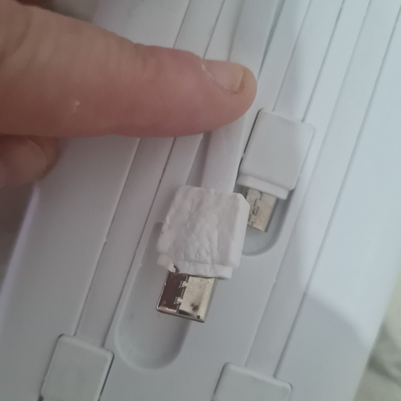 DAHİLİ KABLOLU POWERBANK FENERLİ TYPE-C DÖNÜŞTÜRÜCÜ İLE - Görsel 4