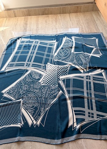 Armine eşarp - Görsel 2