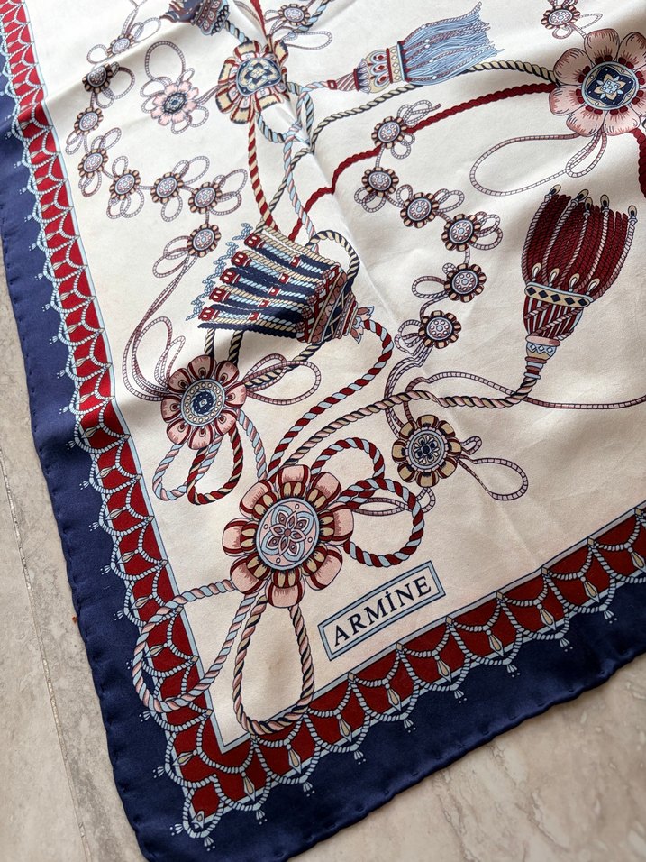 Armine Eşarp - Görsel 2