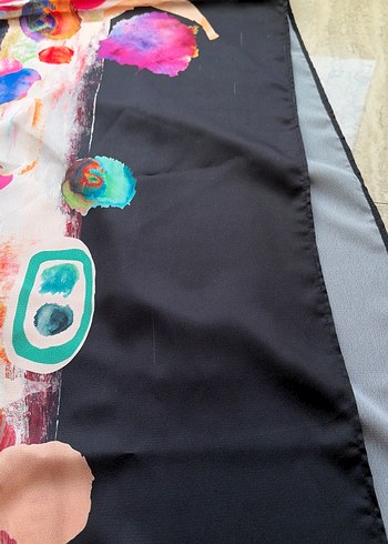 Çok Renkli Avant-Garde Kadın Şal - Görsel 3