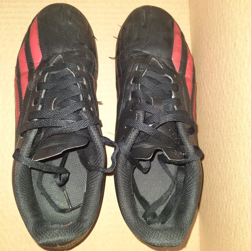 Kırmızı Siyah Erkek Futbol Ayakkabısı - Görsel 2