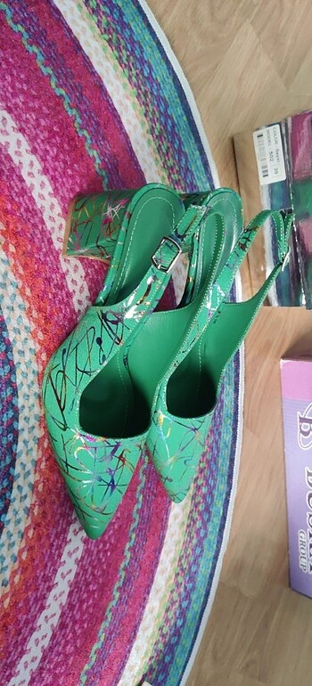 Diğer Yeşil Stiletto