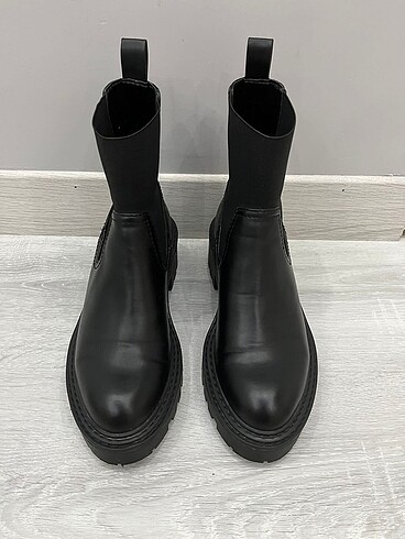 Stradivarius Marka Bayan Bot