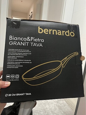 Bernardo Bernardo granit tava