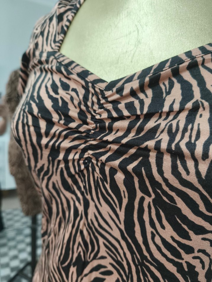 Kahverengi Zebra Desenli elbise - Görsel 4