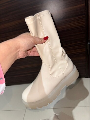 36 Beden Bershka streç çizme
