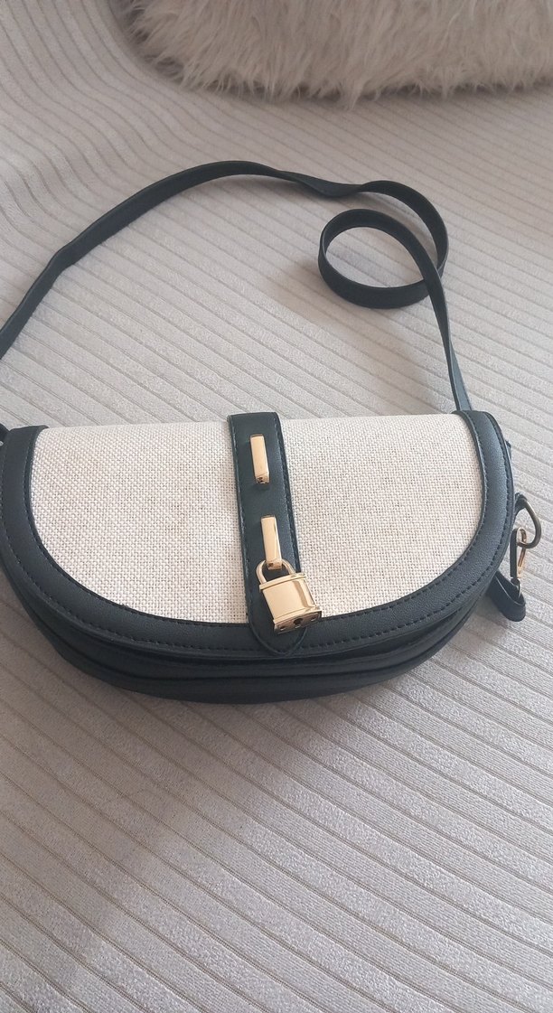 Bej Siyah Tokalı Kadın Omuz Çantası - Görsel 3