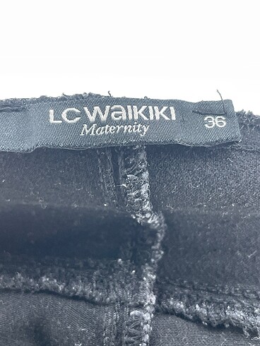 36 Beden siyah Renk LC Waikiki Jean / Kot %70 İndirimli.