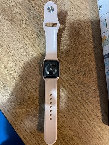 Apple Apple