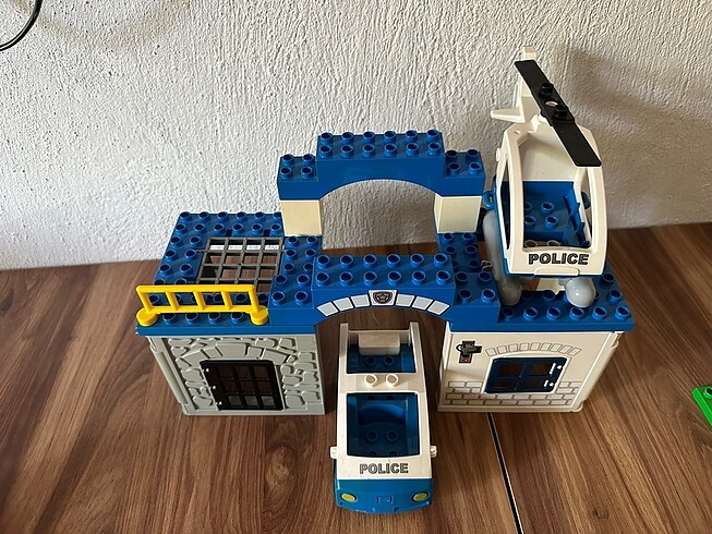 Diğer Lego duplo polis merkezi