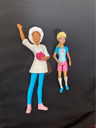 İki adet orijinal barbie